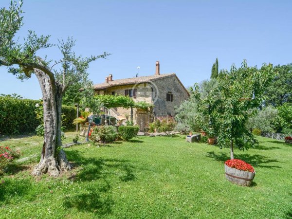 casa indipendente in vendita a Collazzone