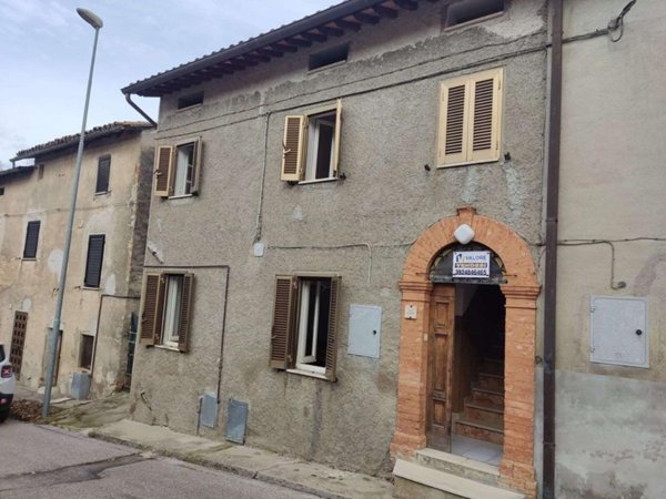 casa indipendente in vendita a Collazzone in zona Collepepe