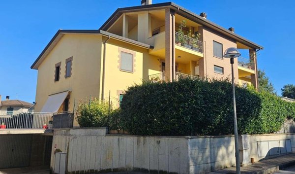 appartamento in vendita a Collazzone in zona Collepepe