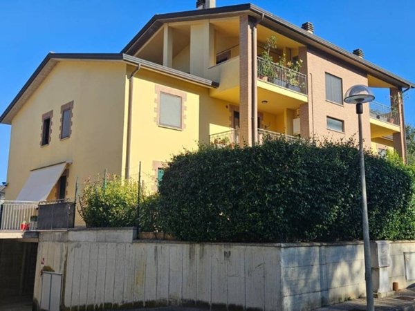 appartamento in vendita a Collazzone in zona Collepepe