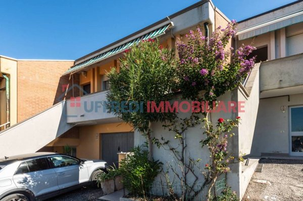 casa indipendente in vendita a Collazzone