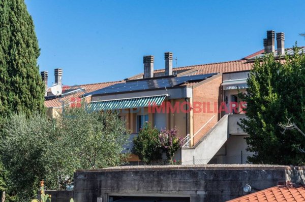 casa indipendente in vendita a Collazzone