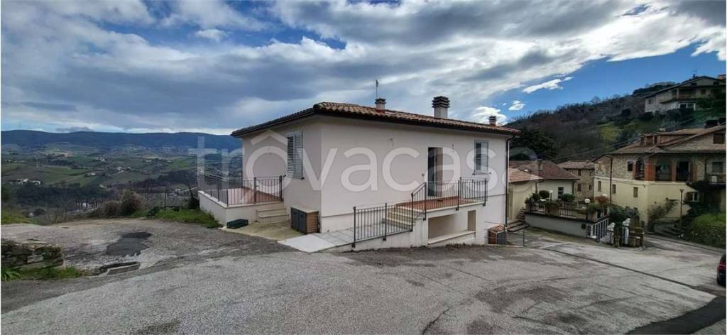 casa indipendente in vendita a Collazzone in zona Gaglietole