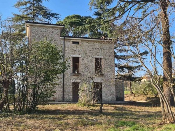 casa indipendente in vendita a Collazzone