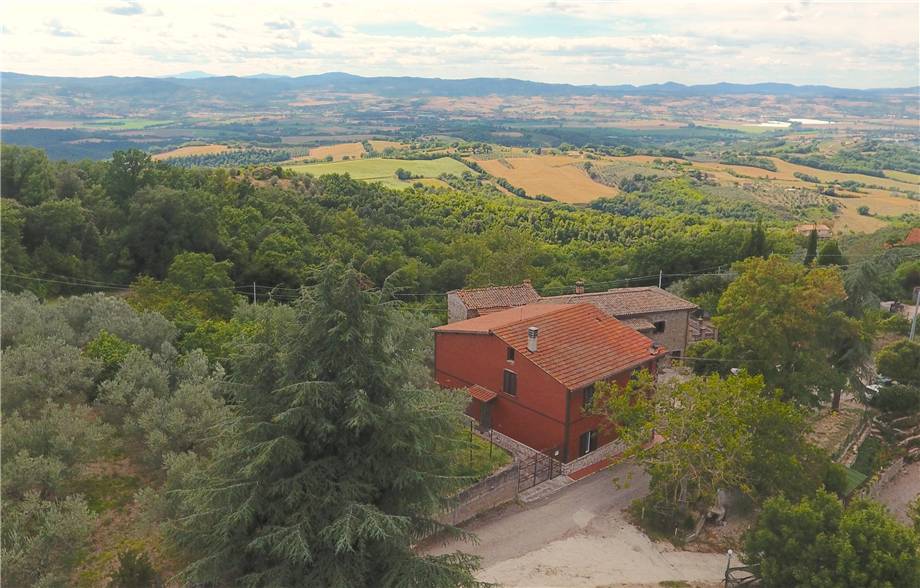 casa indipendente in vendita a Collazzone
