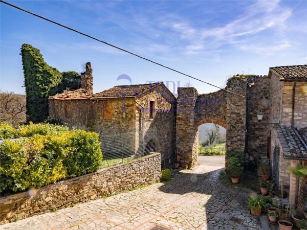 quadrivano in vendita a Collazzone in zona Assignano