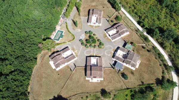 casa indipendente in vendita a Collazzone