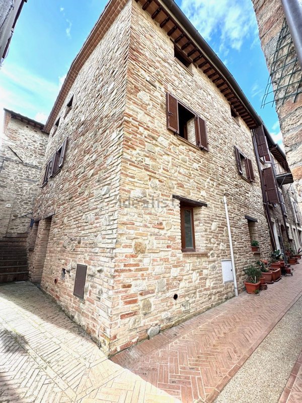 appartamento in vendita a Collazzone in zona Piedicolle