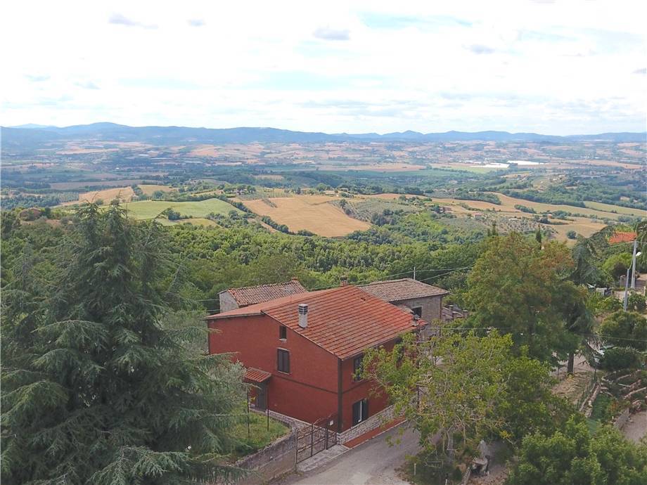 casa indipendente in vendita a Collazzone
