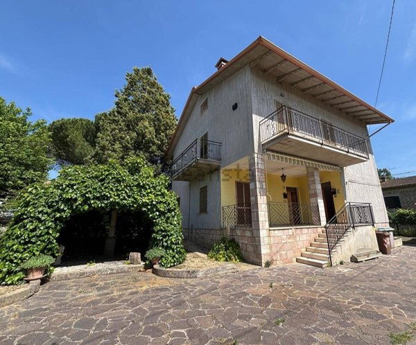 casa indipendente in vendita a Collazzone in zona Collepepe