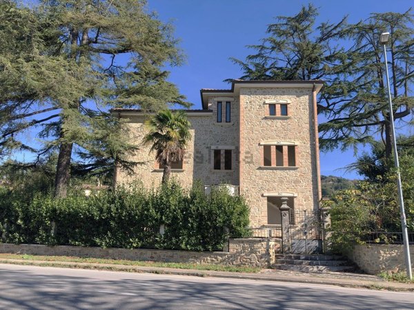 casa indipendente in vendita a Collazzone