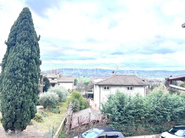 casa indipendente in vendita a Collazzone