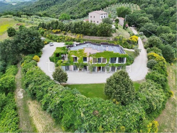 casa indipendente in vendita a Collazzone