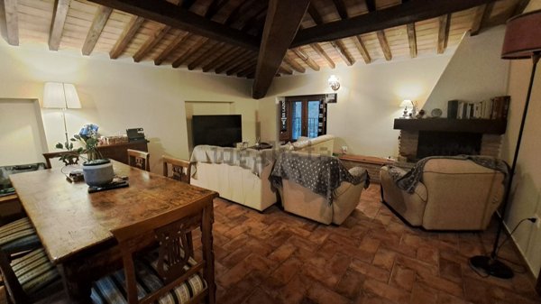 casa indipendente in vendita a Collazzone