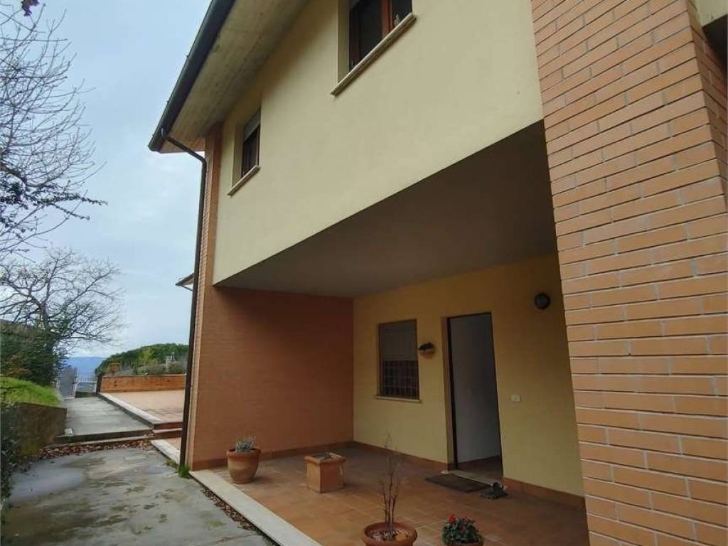 casa indipendente in vendita a Collazzone