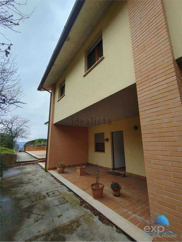 casa indipendente in vendita a Collazzone