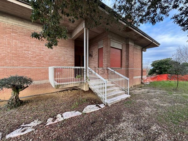 casa indipendente in vendita a Collazzone