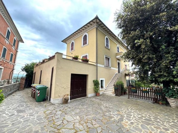 casa indipendente in vendita a Collazzone