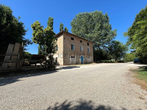 casa indipendente in vendita a Collazzone in zona Collepepe