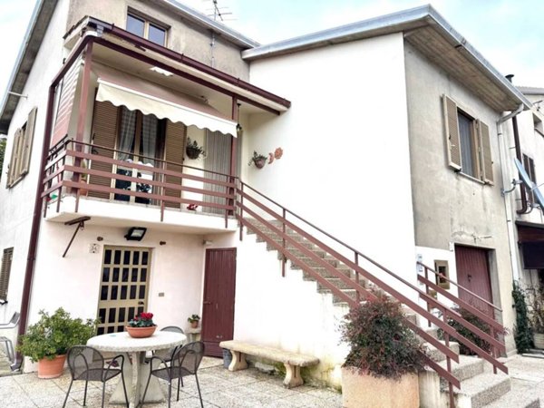 casa indipendente in vendita a Collazzone in zona Collepepe