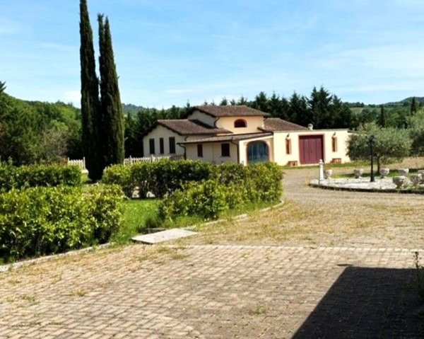 casa indipendente in vendita a Collazzone