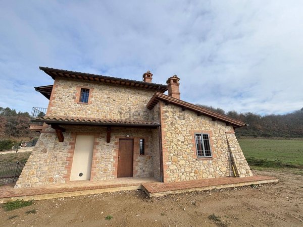 casa indipendente in vendita a Collazzone in zona Collepepe