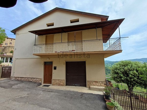 casa indipendente in vendita a Collazzone in zona Gaglietole