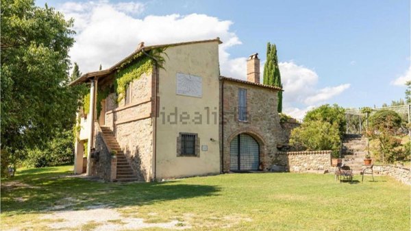 casa indipendente in vendita a Collazzone