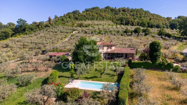 casale in vendita a Collazzone in zona Gaglietole