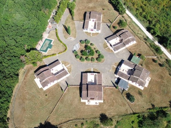 casa indipendente in vendita a Collazzone in zona Collepepe