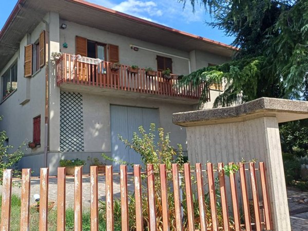 casa indipendente in vendita a Collazzone in zona Collepepe