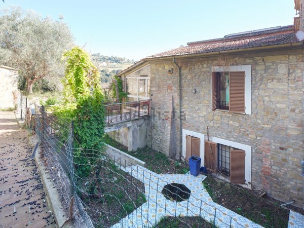 casa indipendente in vendita a Collazzone in zona Casalalta