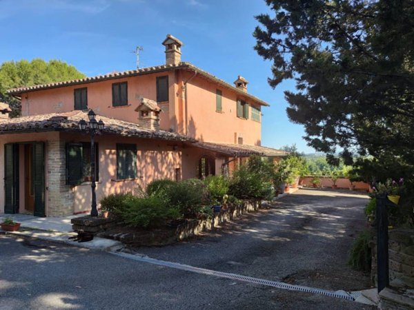 casa indipendente in vendita a Corciano in zona Solomeo