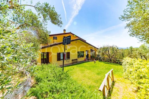 casa indipendente in vendita a Corciano in zona Ellera Chiugiana