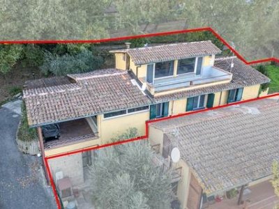 casa indipendente in vendita a Corciano in zona Ellera Chiugiana