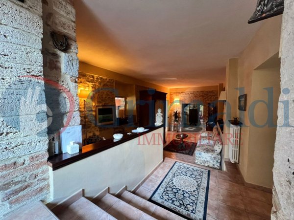 casa indipendente in vendita a Corciano in zona Solomeo