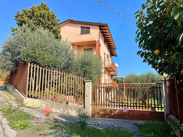 casa indipendente in vendita a Corciano in zona Ellera Chiugiana