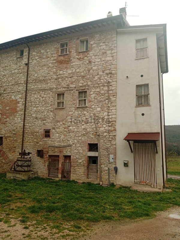 appartamento in vendita a Corciano in zona Mantignana