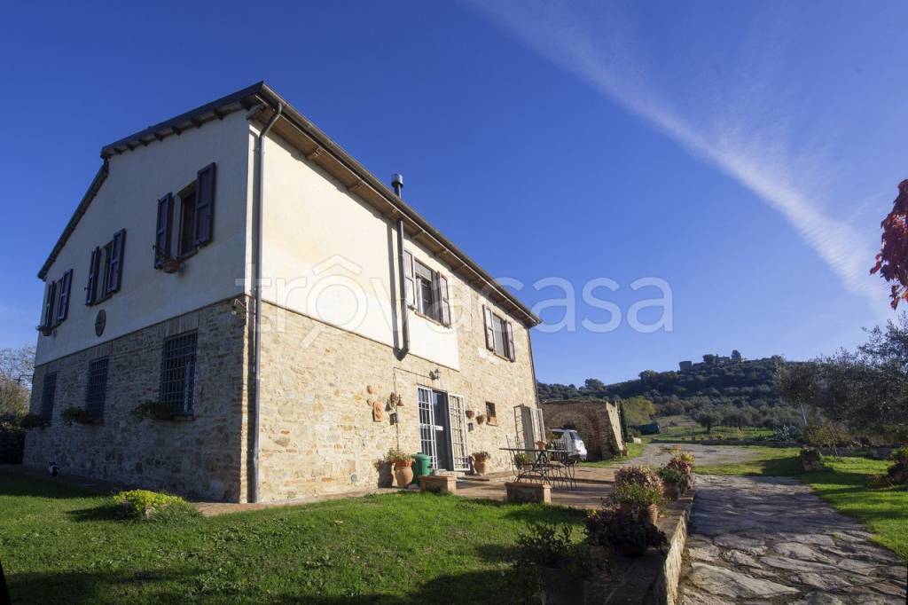 casa indipendente in vendita a Corciano in zona Castelvieto