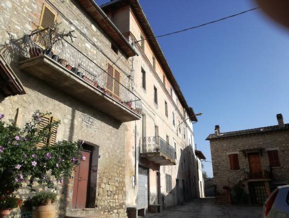 casa indipendente in vendita a Corciano in zona Mantignana