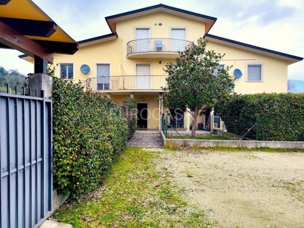 appartamento in vendita a Corciano in zona Capocavallo