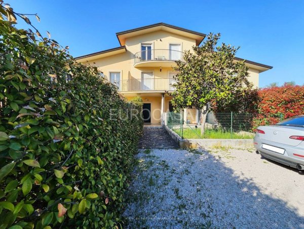 appartamento in vendita a Corciano in zona Capocavallo