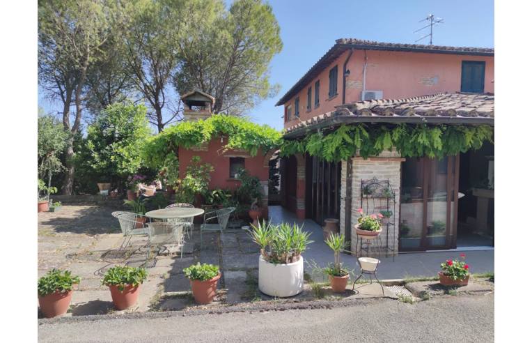 casa indipendente in vendita a Corciano in zona Solomeo