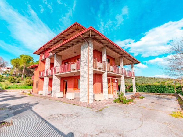 casa indipendente in vendita a Corciano in zona Terrioli