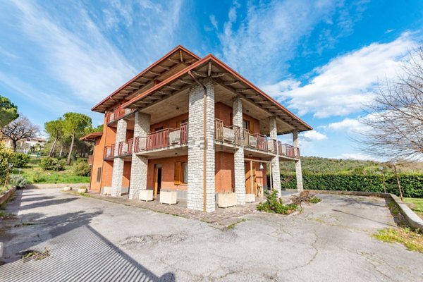 casa indipendente in vendita a Corciano in zona Terrioli