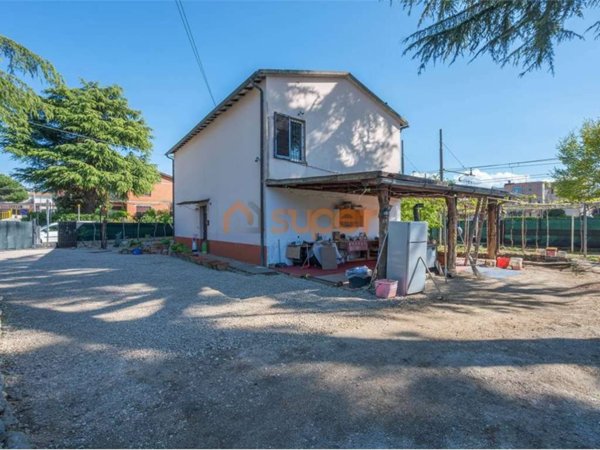 casa indipendente in vendita a Corciano in zona Ellera Chiugiana