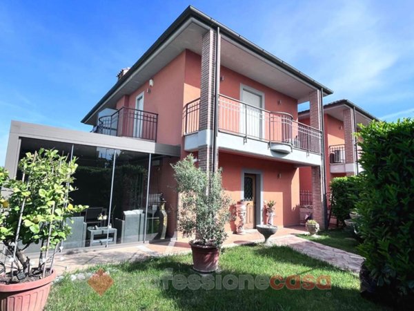 casa indipendente in vendita a Corciano