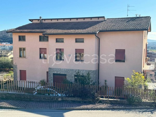 casa indipendente in vendita a Corciano in zona Ellera Chiugiana