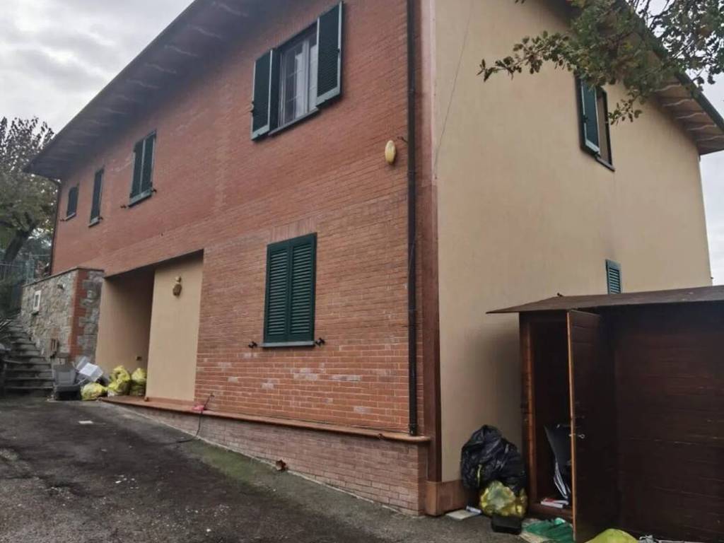 casa indipendente in vendita a Corciano in zona Terrioli