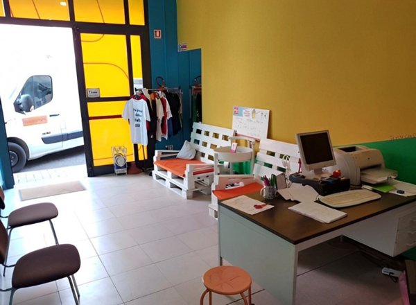 negozio in vendita a Corciano